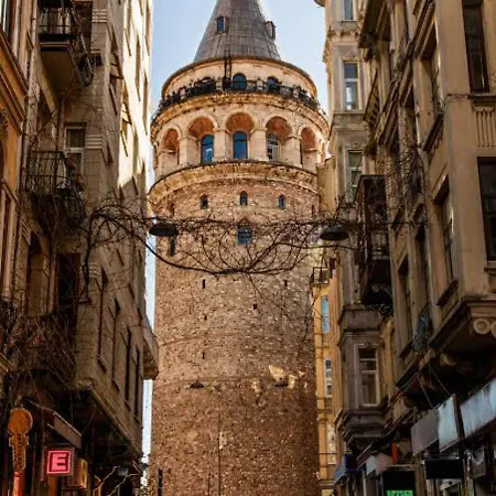 Galata West Istanboel