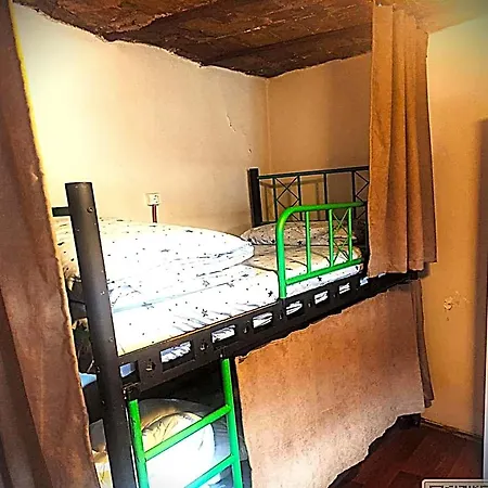 Hostal Galata West