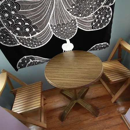 Galata West 旅馆 *